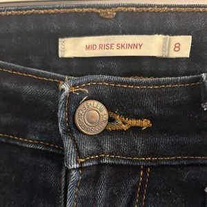 Levi’s | Mid Rise Skinny | size 8